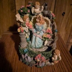 Angel and Cherub Water Fountain music box -Classic Treasures -Angels Around Us